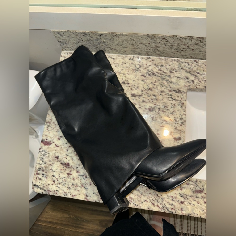 Foldover boots size 10